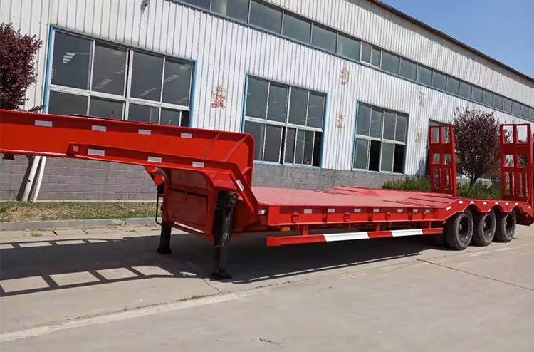 Tri Axles Lowbed Semi Trailer