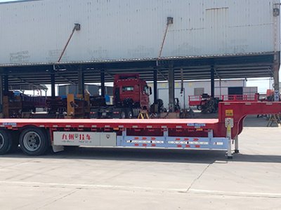 Durable and Trustworthy Low Bed Semi Trailer